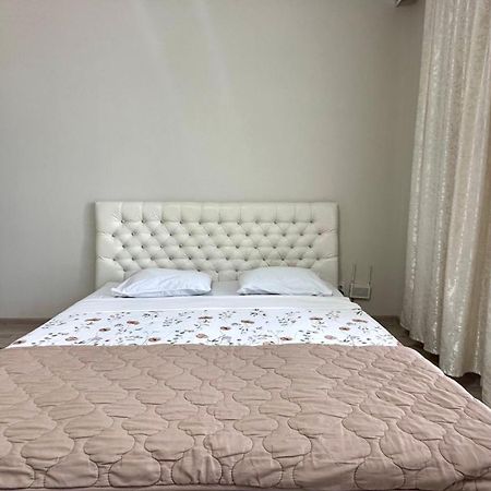 1 Комнатная Драмтеатр 1Bedroom Apartment Оскемен Екстер'єр фото