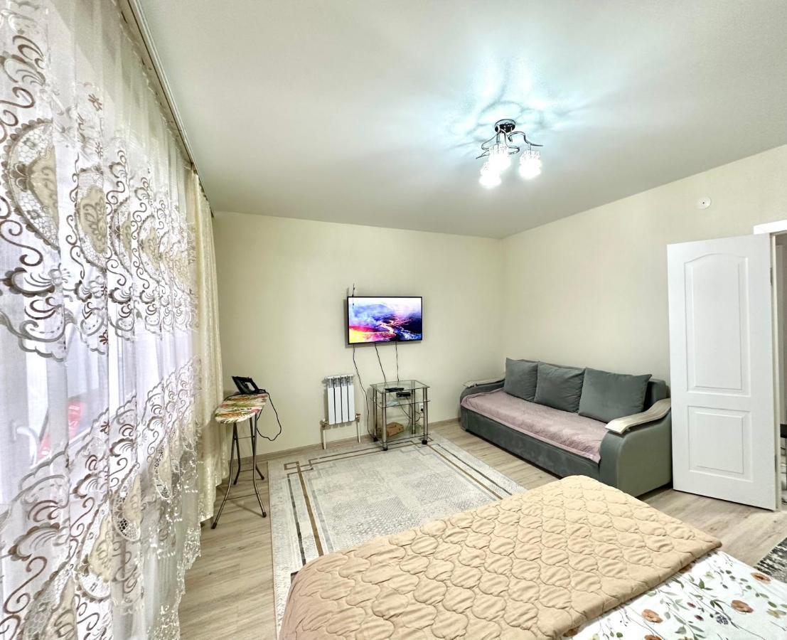 1 Комнатная Драмтеатр 1Bedroom Apartment Оскемен Екстер'єр фото